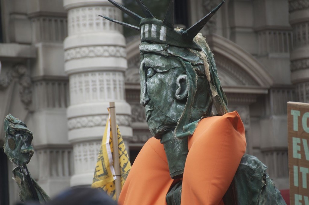 lady liberty with life vest