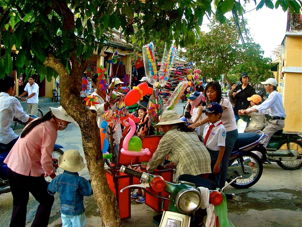 balloon vender on a bike