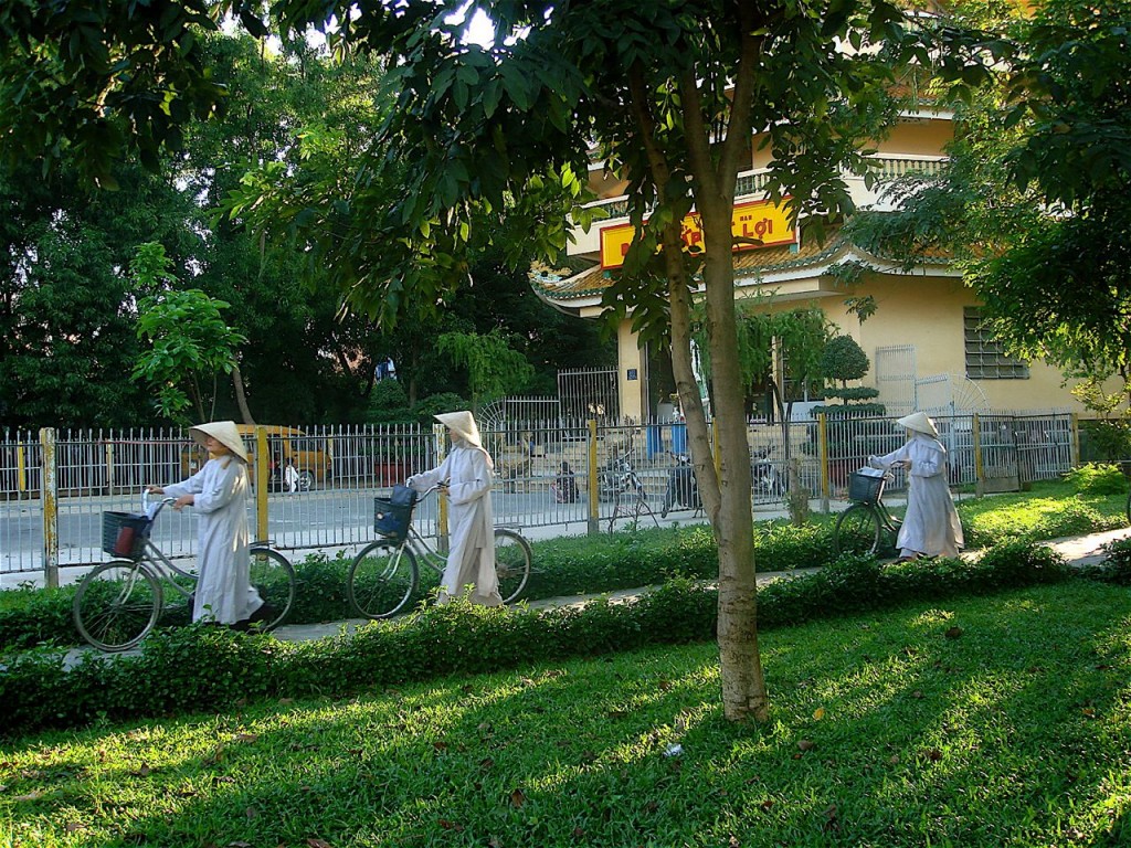 nuns on bikes