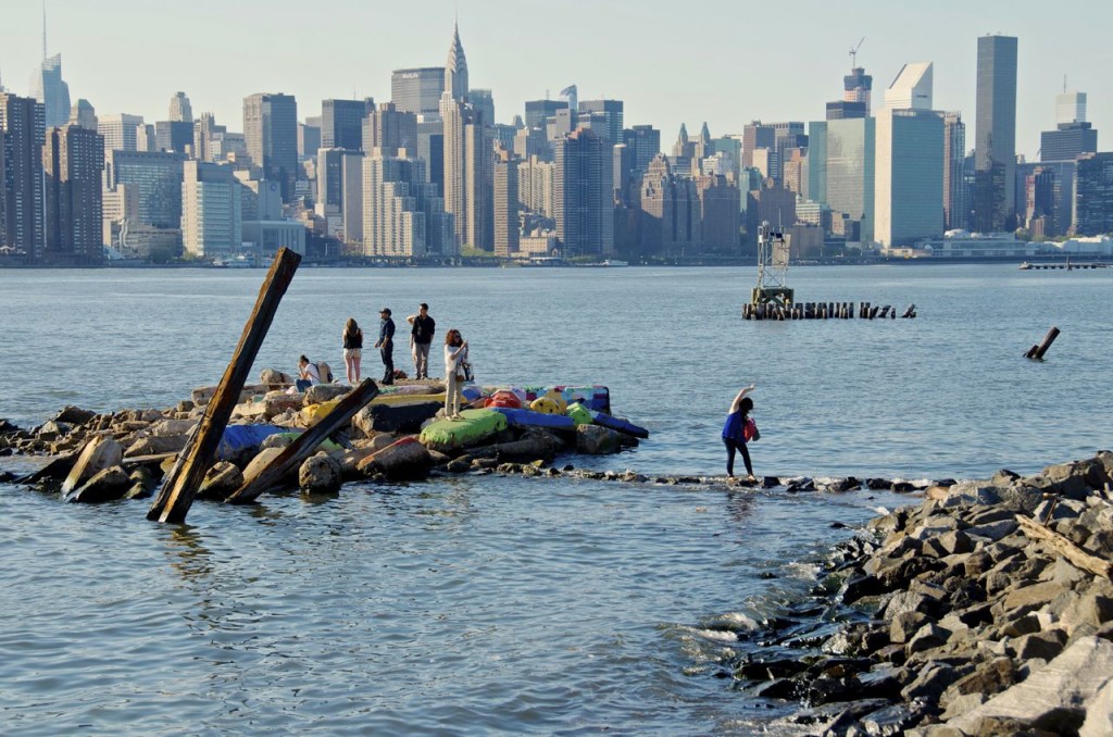 low tide on the East River