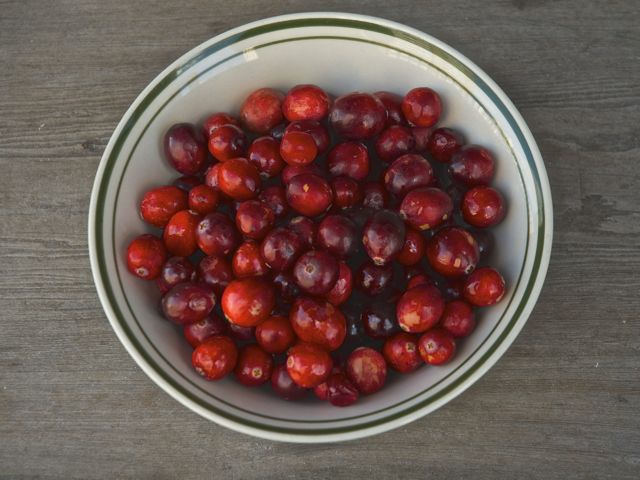 CRANBERRIES — AN ARTICLE IN KINGS RIVER LIFE