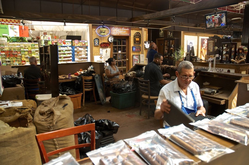 CIGAR SHOP